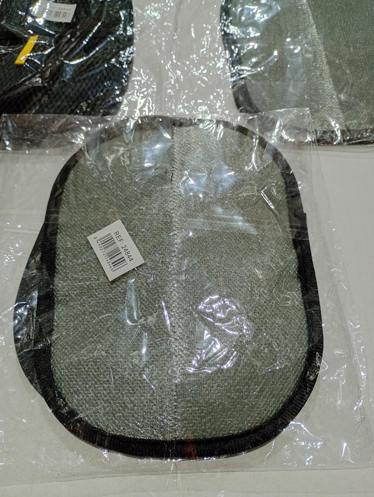 Grooming glove for dogs and cats